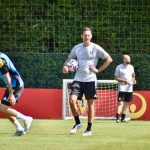 Dino Toppmöller lors d’un entraînement du RC Lens avant le Trophée des Champions 2026 face au PSG