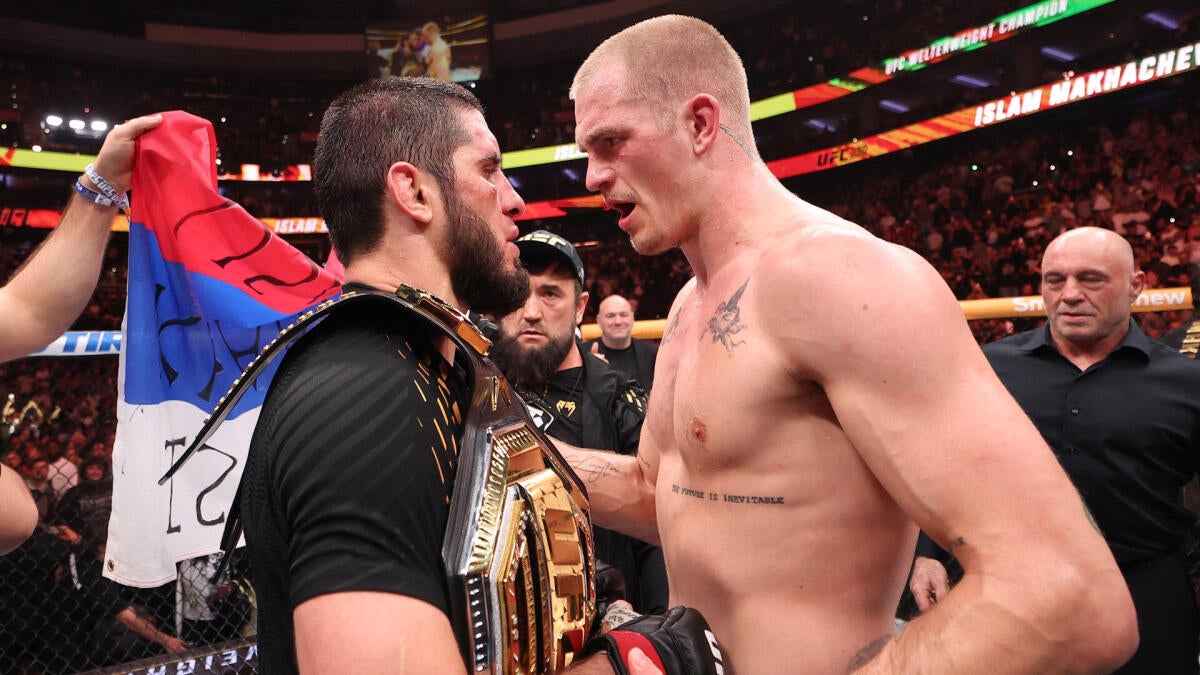 Islam Makhachev et Ian Machado Garry face à face après le combat principal de l'UFC 330