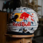 Casque hommage de Max Verstappen inspiré de la faïence de Delft pour le Grand Prix des Pays-Bas 2026 à Zandvoort