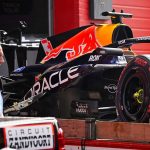 Monoplace Red Bull de Max Verstappen accidentée ramenée au garage après son abandon au GP des Pays-Bas 2026 à Zandvoort