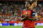 Lamine Yamal célèbre un but avec l'Espagne lors du match de Ligue des nations contre la Croatie