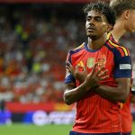 Lamine Yamal célèbre un but avec l'Espagne lors du match de Ligue des nations contre la Croatie