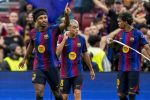 FC Barcelone célèbre un but face à Feyenoord en Ligue des champions