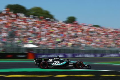George Russell (Mercedes) en piste lors des essais libres 3 du Grand Prix d'Italie 2026 à Monza