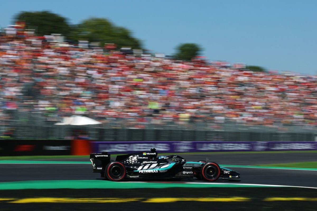 George Russell (Mercedes) en piste lors des essais libres 3 du Grand Prix d'Italie 2026 à Monza
