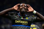 Un joueur de l'Inter Milan exulte après la victoire 5-3 face à l'Udinese à San Siro