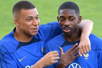 Kylian Mbappé et Ousmane Dembélé avec l'équipe de France