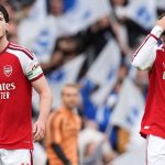 Deux joueurs d'Arsenal abattus devant les supporters de Brighton après la défaite en Premier League