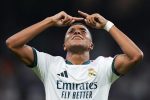 Kylian Mbappé célèbre un but du Real Madrid face au Rayo Vallecano au Bernabéu