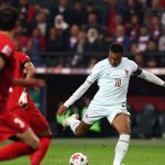 Kylian Mbappé arme sa frappe lors de Turquie-France en Ligue des nations
