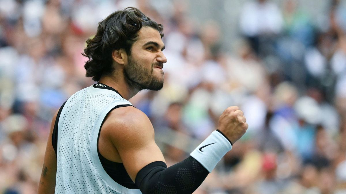 Carlos Alcaraz célèbre sa qualification pour les quarts de finale de l'US Open 2026