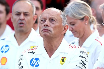 Fred Vasseur, directeur de l'écurie Ferrari, lors d'un Grand Prix de F1 2026