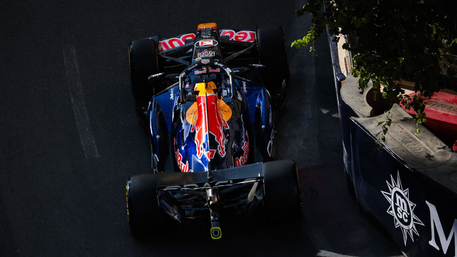 EL3 du GP d'Azerbaïdjan : la Red Bull de Max Verstappen au ras du mur à Bakou