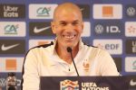 Zinédine Zidane souriant en conférence de presse avant Belgique-France en Ligue des Nations