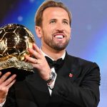 Harry Kane brandit le trophée du Ballon d'Or 2026 sur la scène du London Palladium