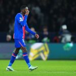 Ousmane Dembélé quitte la pelouse blessé à la cuisse lors de PSG-Barça
