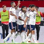 Joueurs du Bayern Munich célébrant un but à Fribourg lors de la 7e journée de Bundesliga