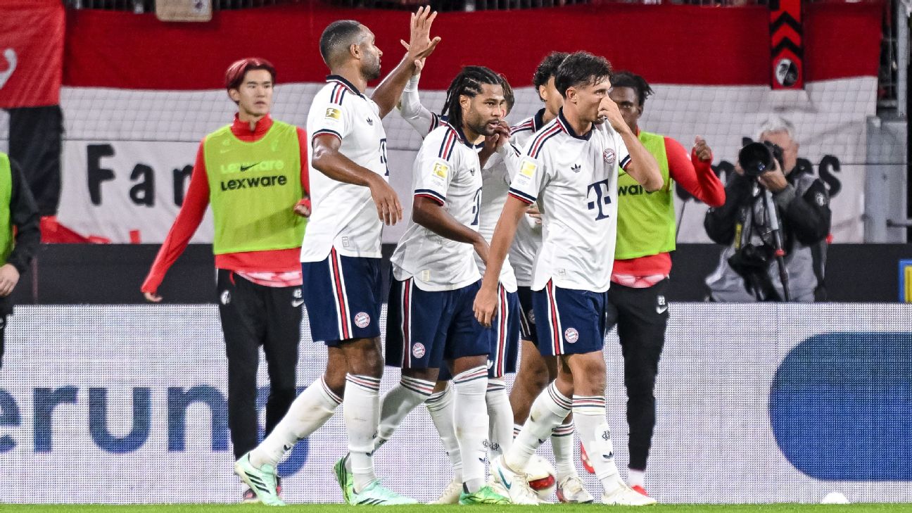 Joueurs du Bayern Munich célébrant un but à Fribourg lors de la 7e journée de Bundesliga