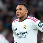 Kylian Mbappé sous le maillot du Real Madrid lors d'un match de Ligue des champions