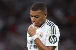 Kylian Mbappé pensif sous le maillot du Real Madrid