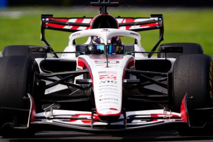 Ryo Hirakawa au volant de la Haas VF-26 au GP du Mexique 2026