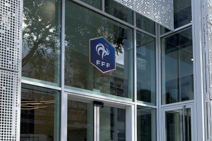 Entrée du siège de la Fédération française de football à Paris
